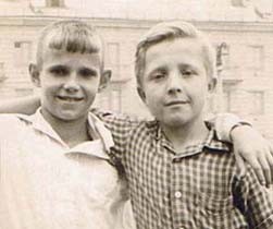 Мои друзья детства: Топорнин Сережа и Куренков Слава. 1960 г.